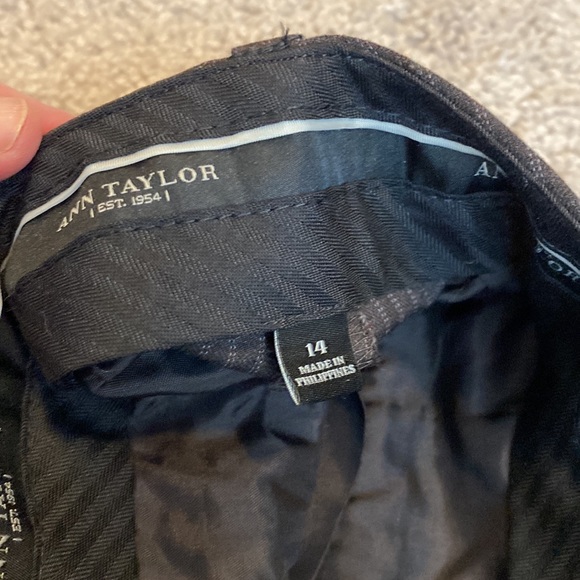 Ann Taylor flat front dress pants 14 - Picture 3 of 3
